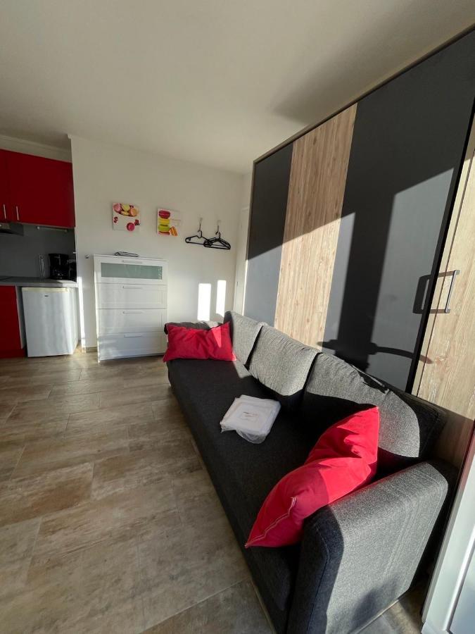 Le Club Des Cigales Apartman Hyères Kültér fotó