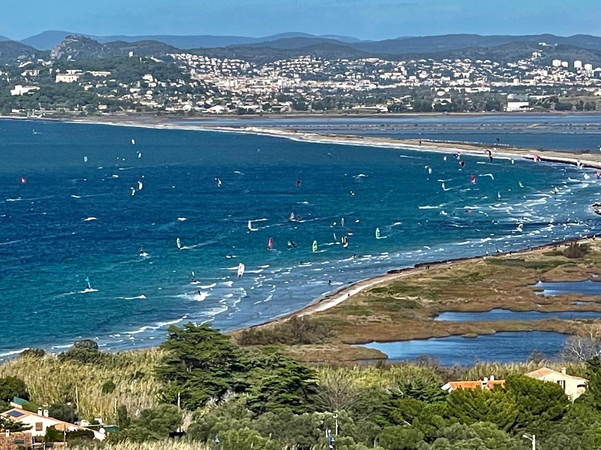 Le Club Des Cigales Apartman Hyères Kültér fotó