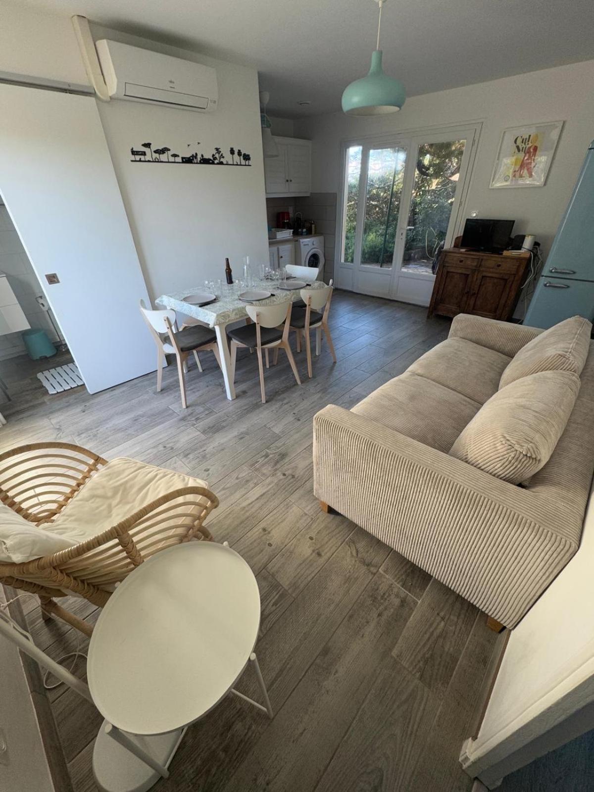 Le Club Des Cigales Apartman Hyères Kültér fotó