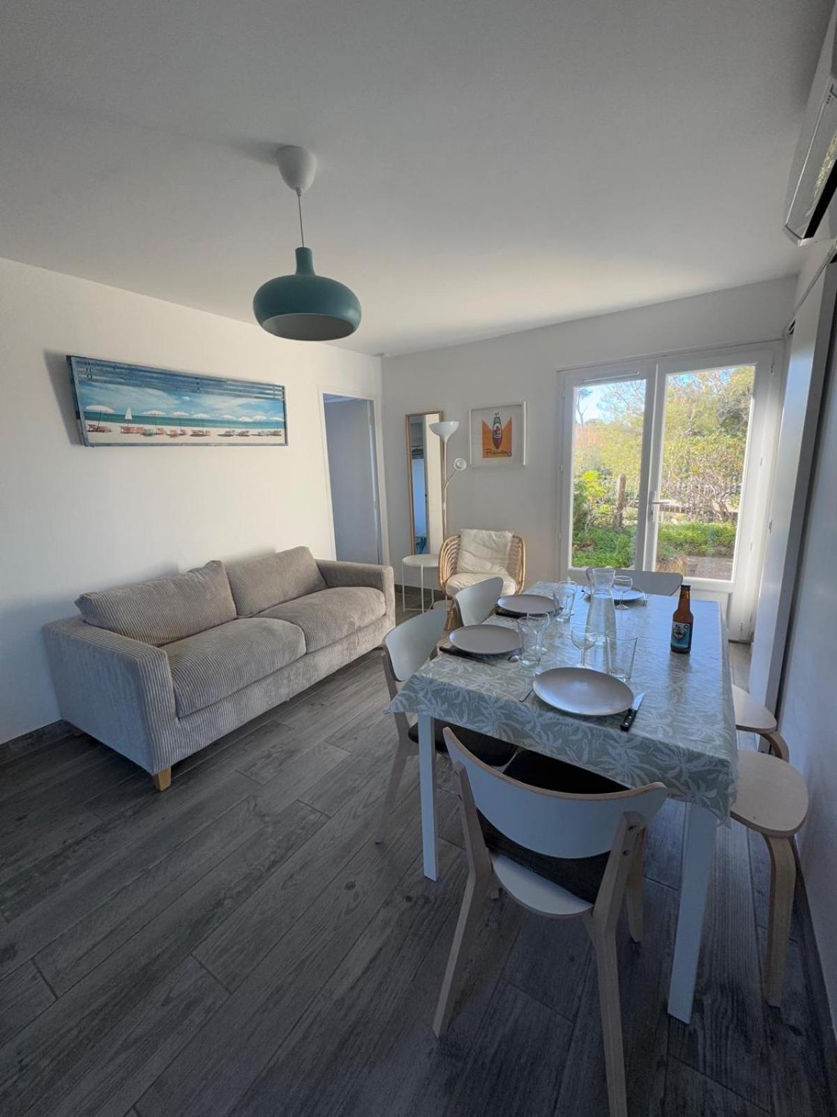 Le Club Des Cigales Apartman Hyères Kültér fotó